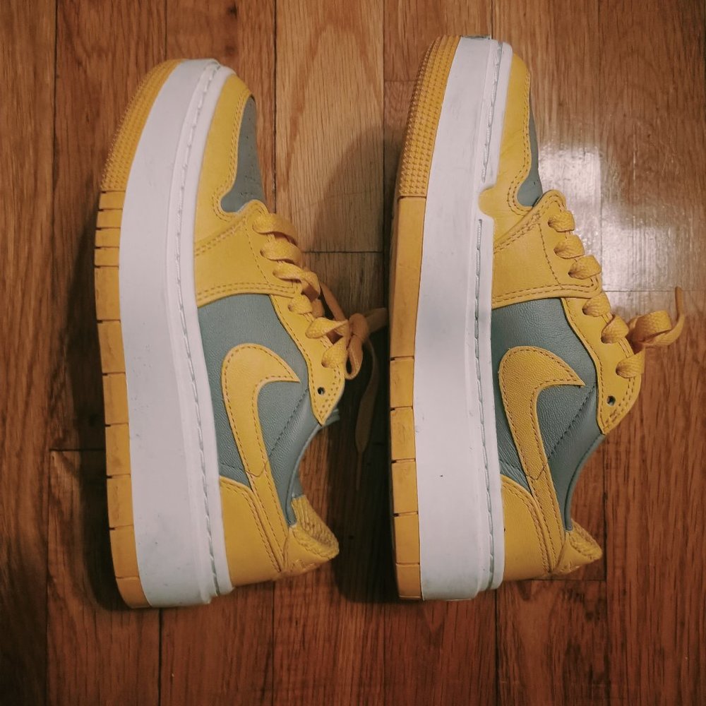 Wmns Air Jordan 1 Elevate Low 'Cement Grey Varsity Maize'